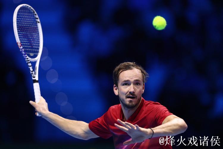 梅德韦杰夫击败德米纳尔 挺进上海大师赛半决赛 梅德韦杰夫击败德米纳尔 挺进上海大师赛半决赛