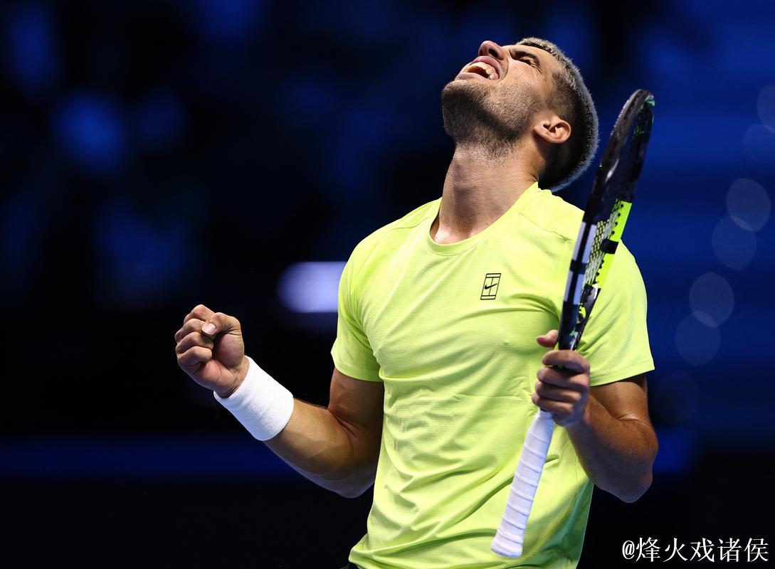 阿尔卡拉斯2-1战胜弗里茨 总决赛小组赛连赢两场